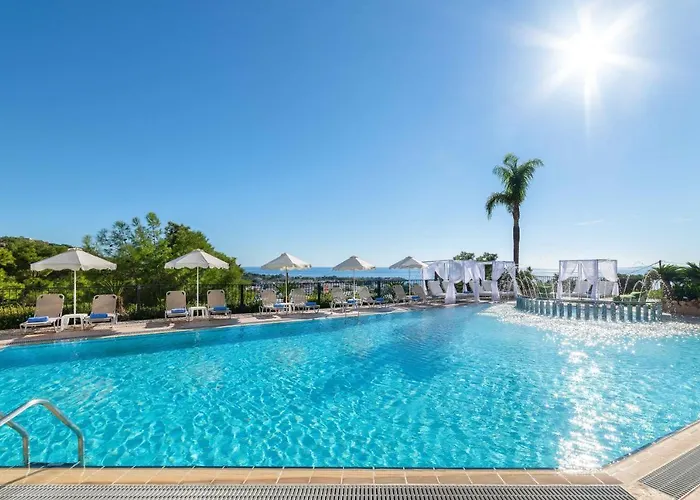 Pefkos View Apartmanhotel 4*