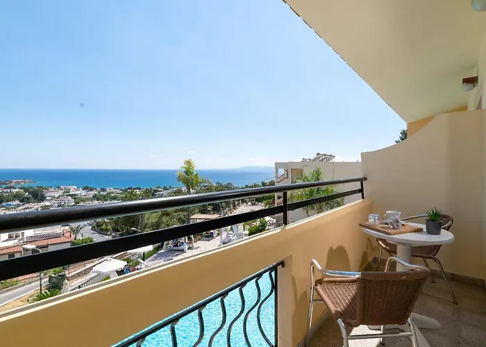 Aparthotel Pefkos View