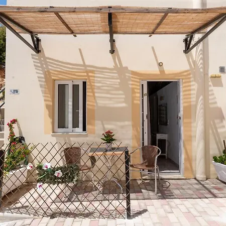 Apartmanhotel Pefkos View 4*